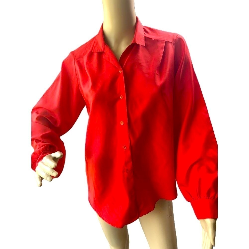 Ashley Hall‎ Red Long-sleeve Button-up Collared Blouse Size Medium